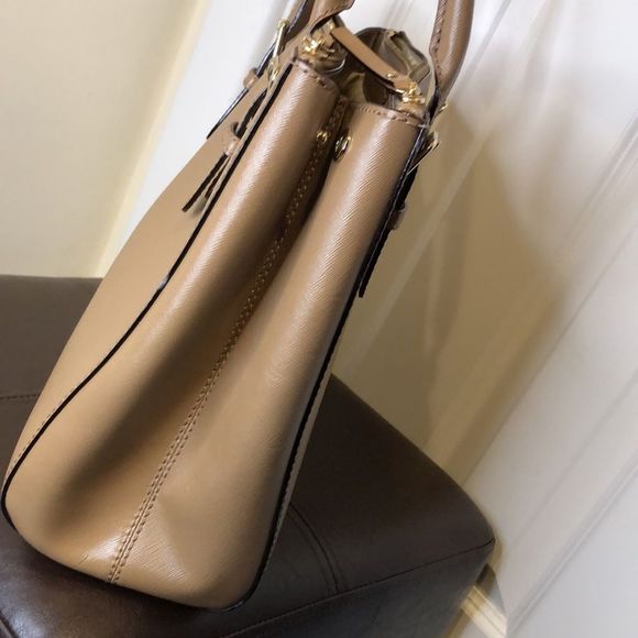 KATE SPADE Tan Leather Two Handle Triple Compartment Expanding Shoulder Bag - Picture 3 of 16